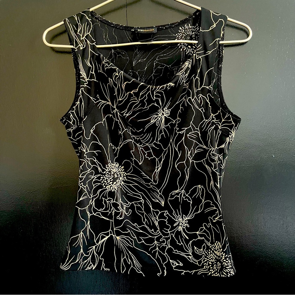 BCBG MAX AZRIA Sleeveless mock neck top floral print, fits XS-S stretchy fabric